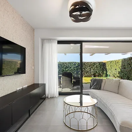 Costa Luxe Escape Apartment