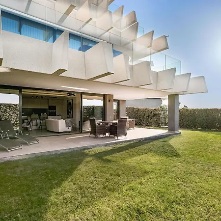 Costa Luxe Escape Apartment